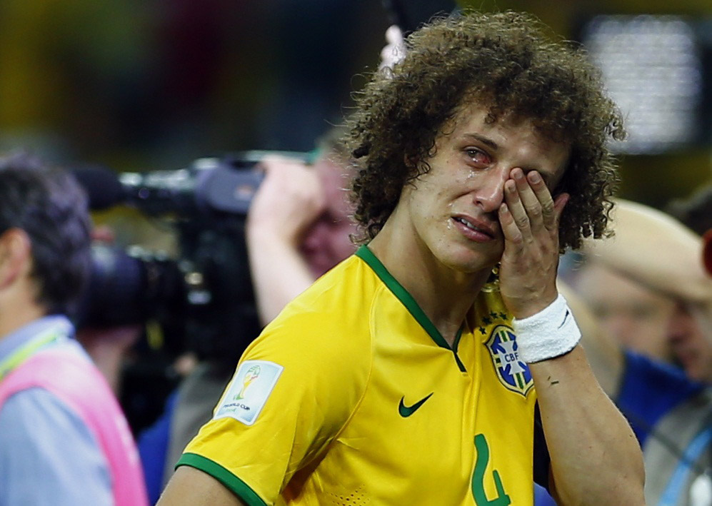 Jogador chora após perda do jogo contra Alemanha